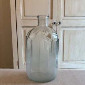 Elegant Glass Vase - Clear